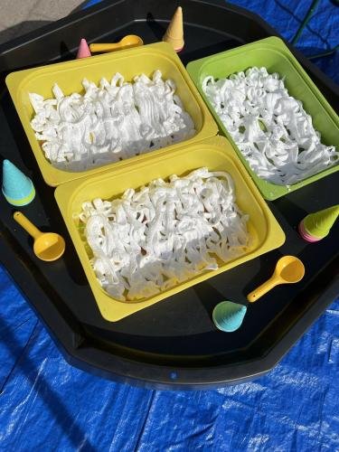 IJsjes maken met scheerschuim en waterparels