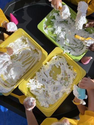 IJsjes maken met scheerschuim en waterparels