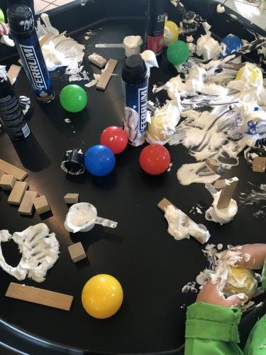 Blokken bouwen met scheerschuim